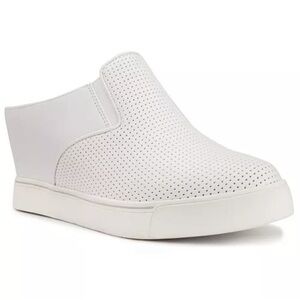 SUGAR Kallie Vegan Faux Leather White Slip On Mule Heeled Sneakers 6.5 $60 EUC